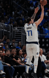 Dallas Mavericks at Los Angeles Clippers for NBA Playoffs game 2 