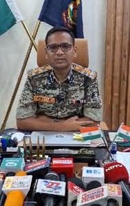 The encounter is underway in the Binagunda forest area of the Chhotebethiya police station limits, Kanker Superintendent of Police IK Elesela said.