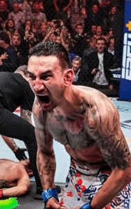 UFC stunned by Max Holloway insane KO 