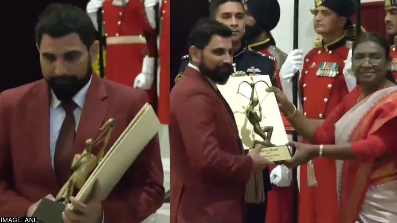  Mohammed Shami Received Arjun Award