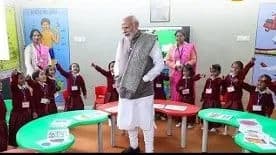 PM Modi with children