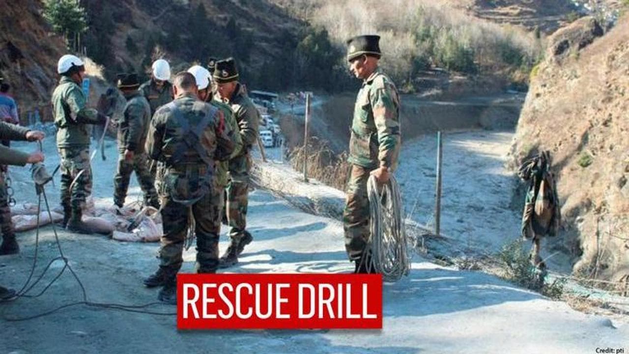 Indian Army's rescue, awareness camp on snow avalanche in J&K's Baramulla is a hit