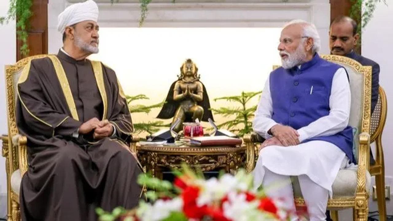 Prime Minister Narendra Modi and Sultan Haitham Bin Tarik of Oman