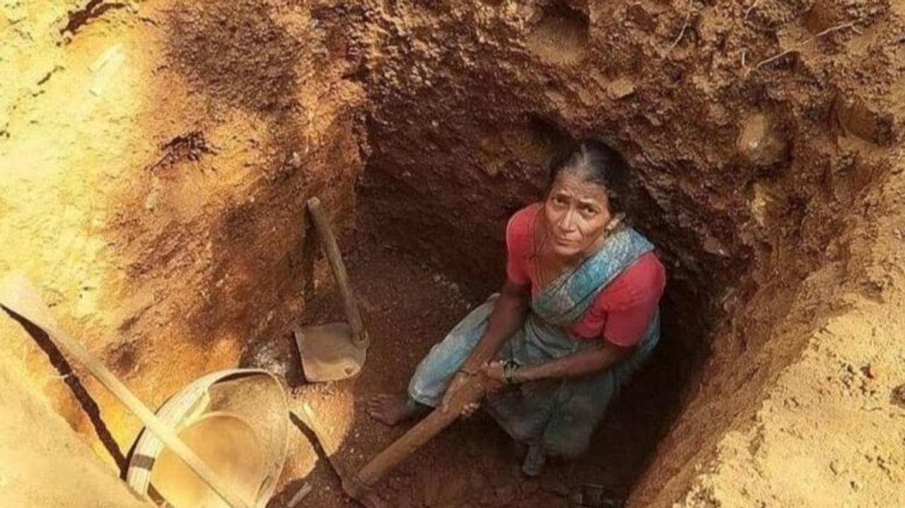 Sirsi Woman Digs Well To Ensure Water for Anganwadi Students 