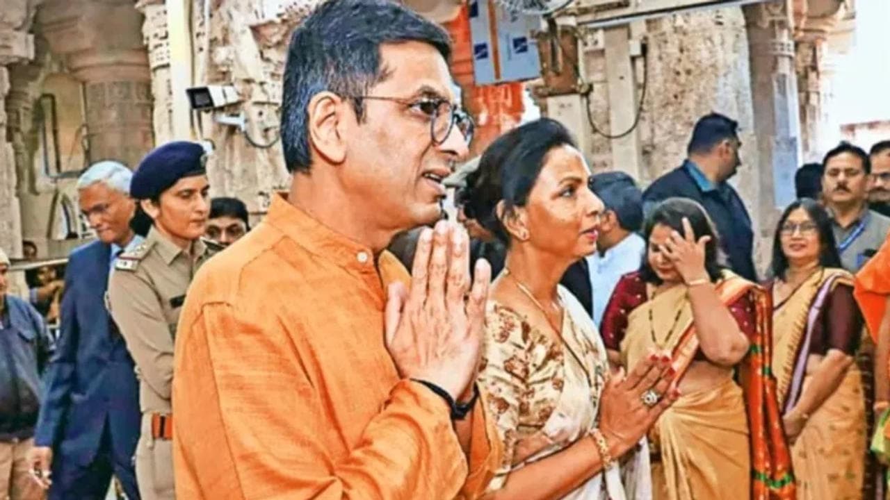 Chief Justice of India Justice DY Chandrachud with family at Dwarkadhish temple (PTI Photo)