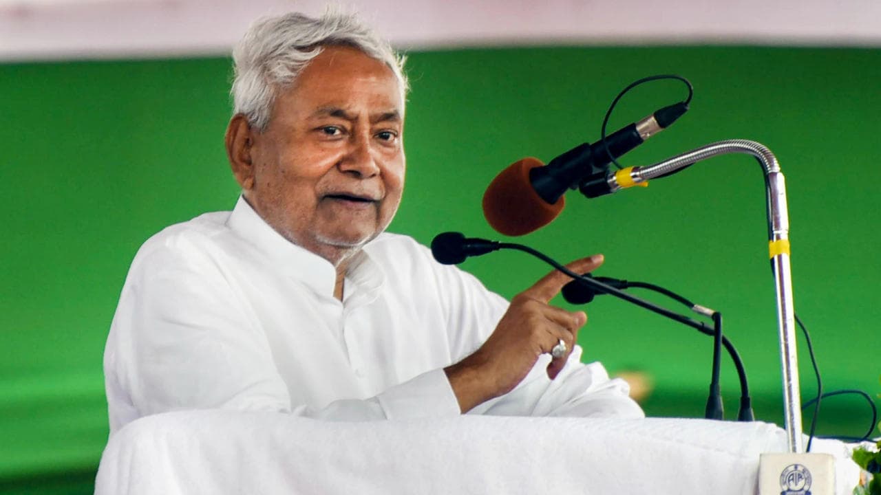 Nitish Kumar's assets valued at 1.64 crore.