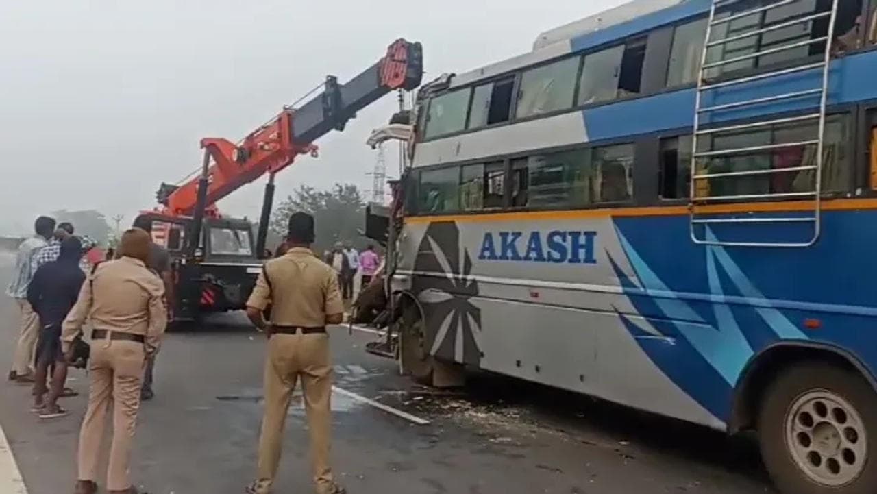 Over 40 injured after two buses collided near Mathura on the Yamuna Expressway.