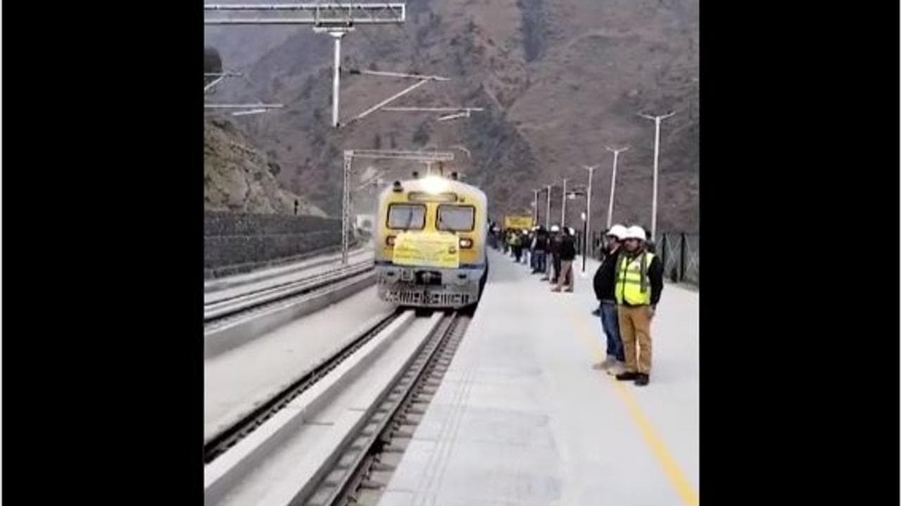 Indian Railways Successfully Conducts Trial Run Of EMU Train Through Khari-Sumber Section Connecting Kashmir