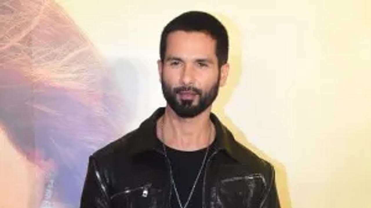 Shahid Kapoor at TBMAUJ trailer launch event