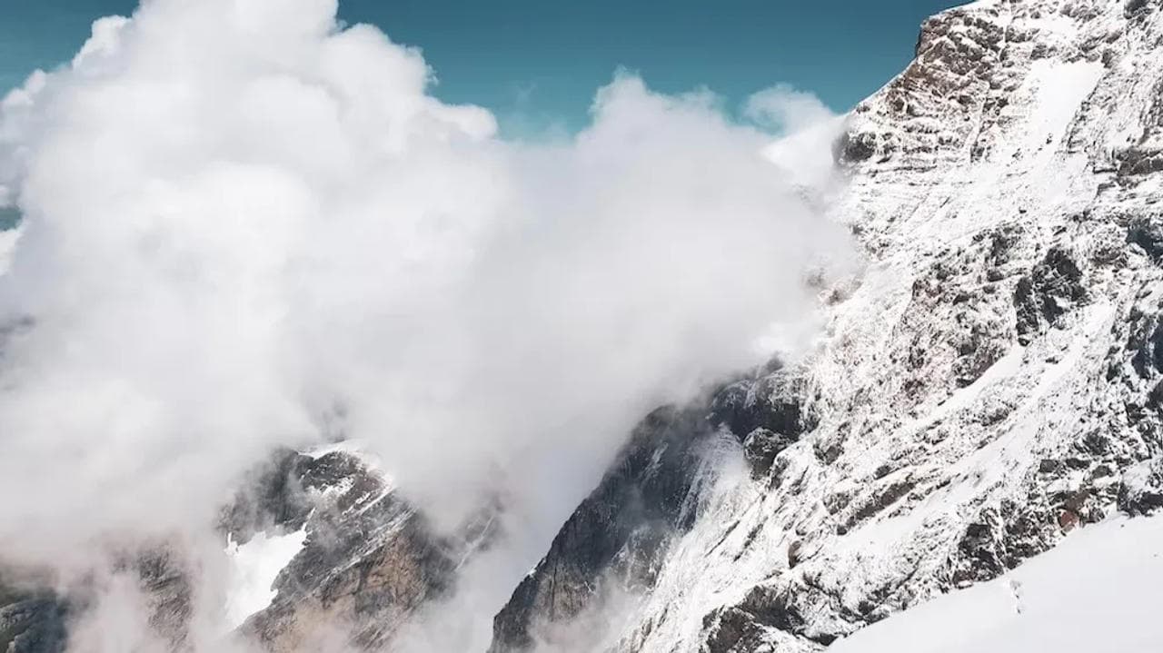 Deadly avalanche in Iran kills 5 mountain climbers