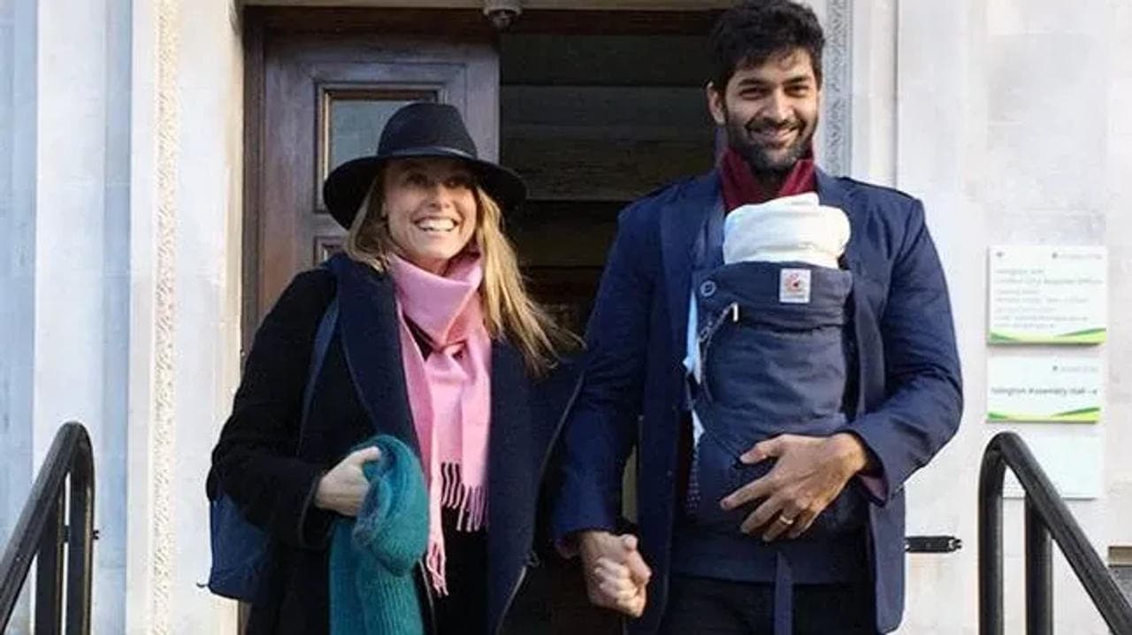 Purab Kohli with wife and daughter