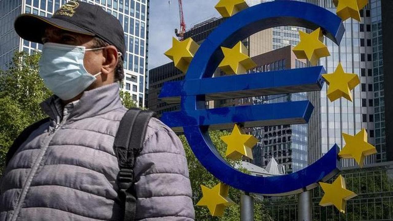 Croatia, Bulgaria take big step toward joining the euro