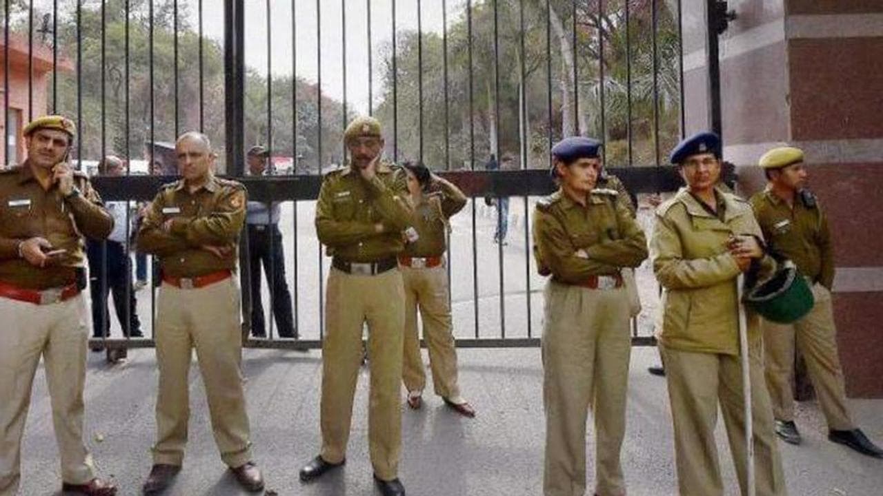 200 cases registered, 3,358 detained in Delhi for violating govt orders during lockdown