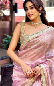 Janhvi added statement jewellery to accentuate her look. 