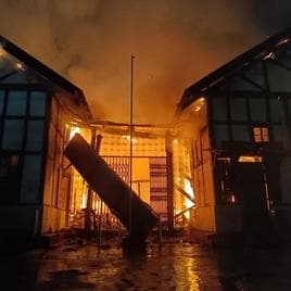 A huge fire broke out at the Shillong Bar Association building located behind the East Khasi Hills in the late hours of Saturday around 10.15 pm