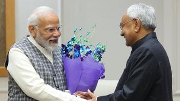Nitish Kumar Meets PM Modi