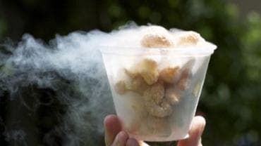 Liquid nitrogen in foods