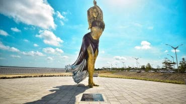 The 21ft tall bronze statue captures Shakira performing her trademark hip swivel